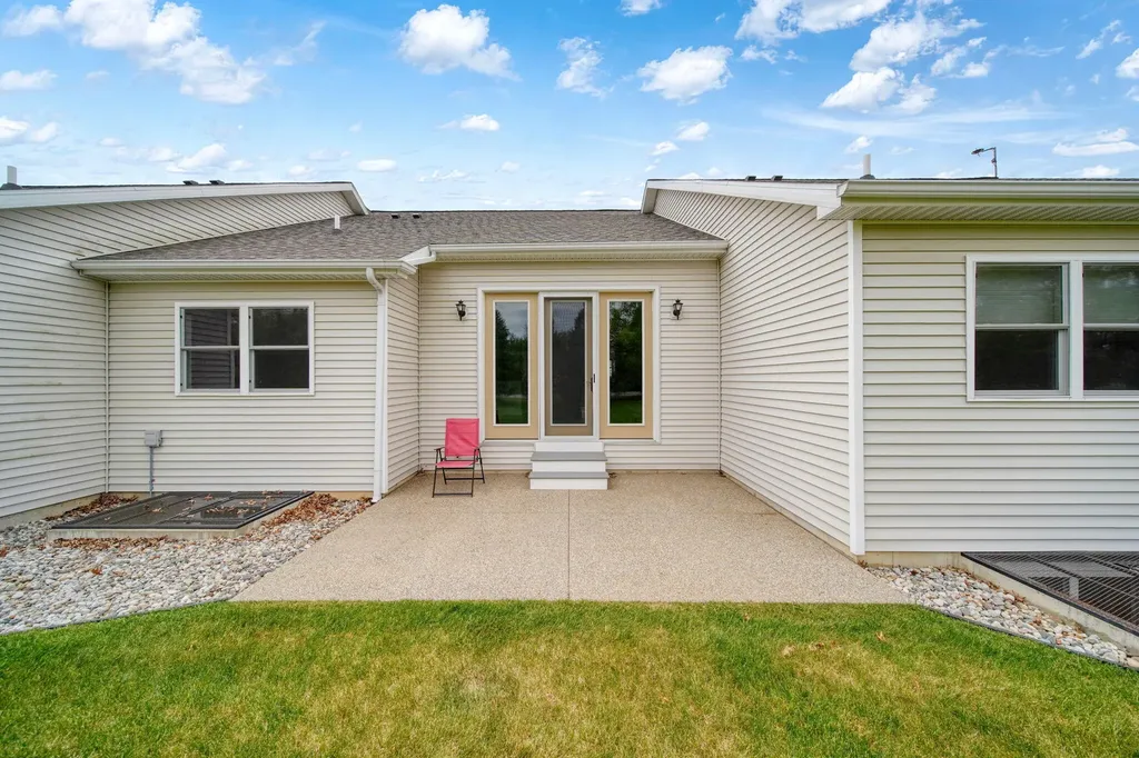 4015 Eastbridge Circle Stockbridge Village MI 49285