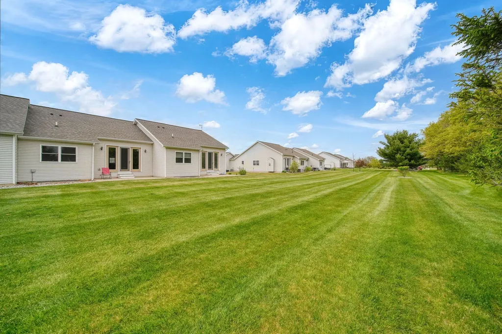 4015 Eastbridge Circle Stockbridge Village MI 49285