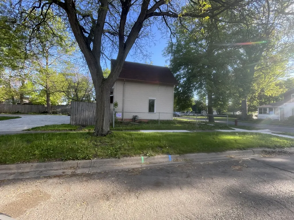 412 Quarry Street Jackson City MI 49201