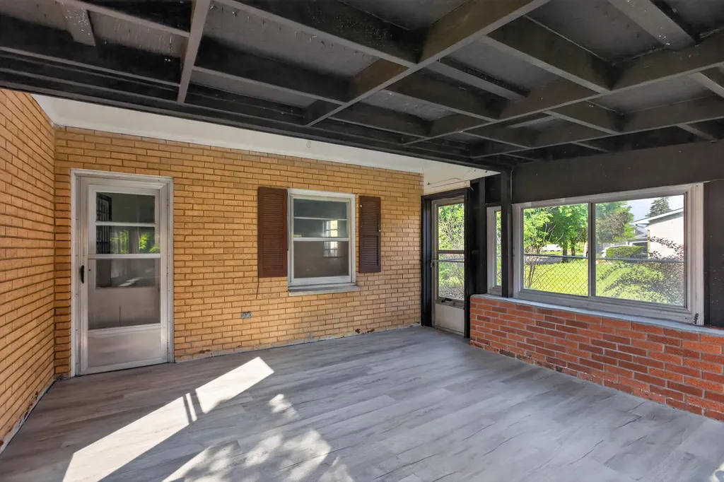 2136 Bruce Avenue Lansing City MI 48915