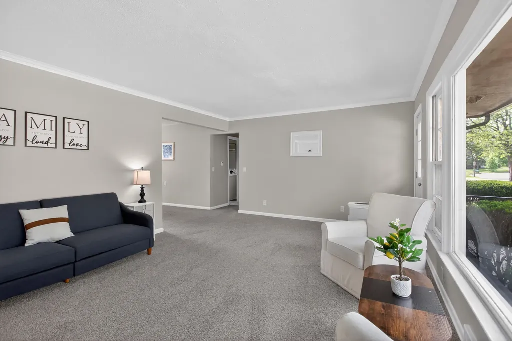 2136 Bruce Avenue Lansing City MI 48915