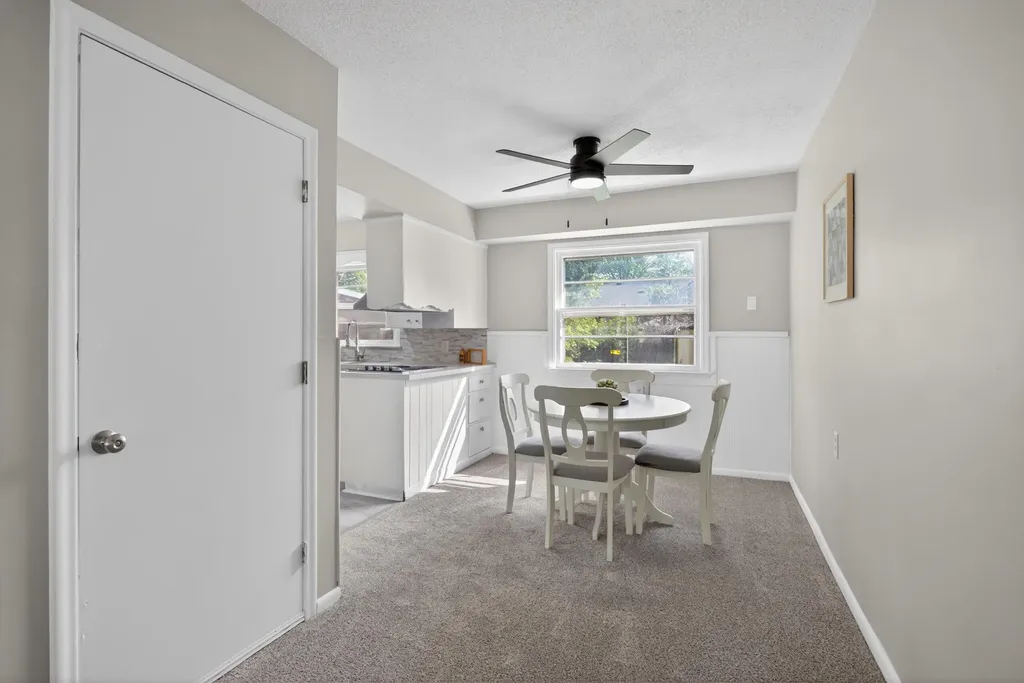 2136 Bruce Avenue Lansing City MI 48915