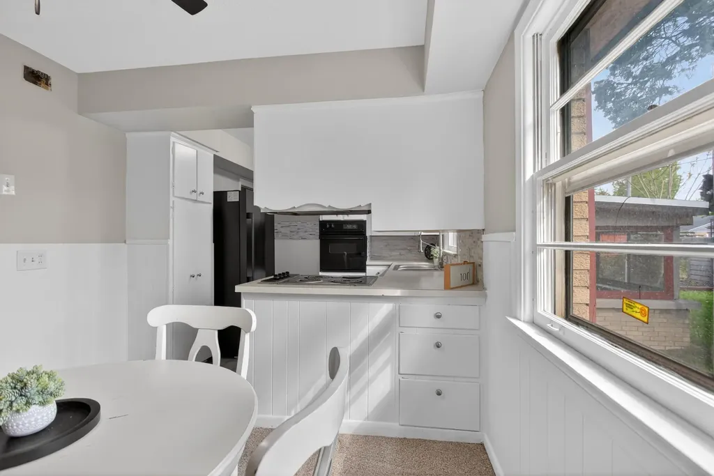 2136 Bruce Avenue Lansing City MI 48915