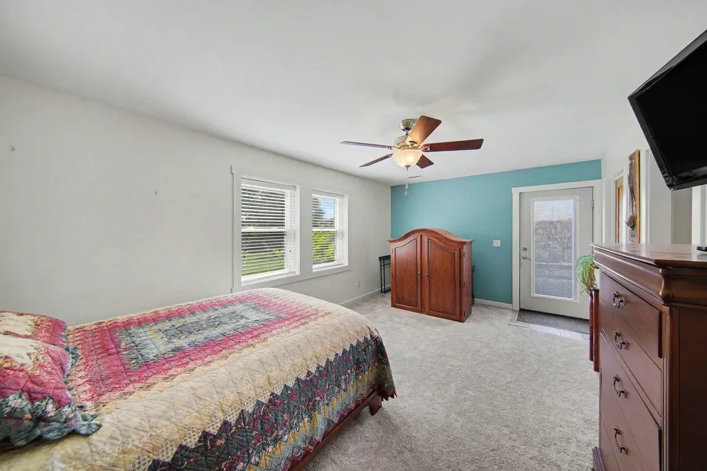 7572 Tucker Lane Leoni Township MI 49201