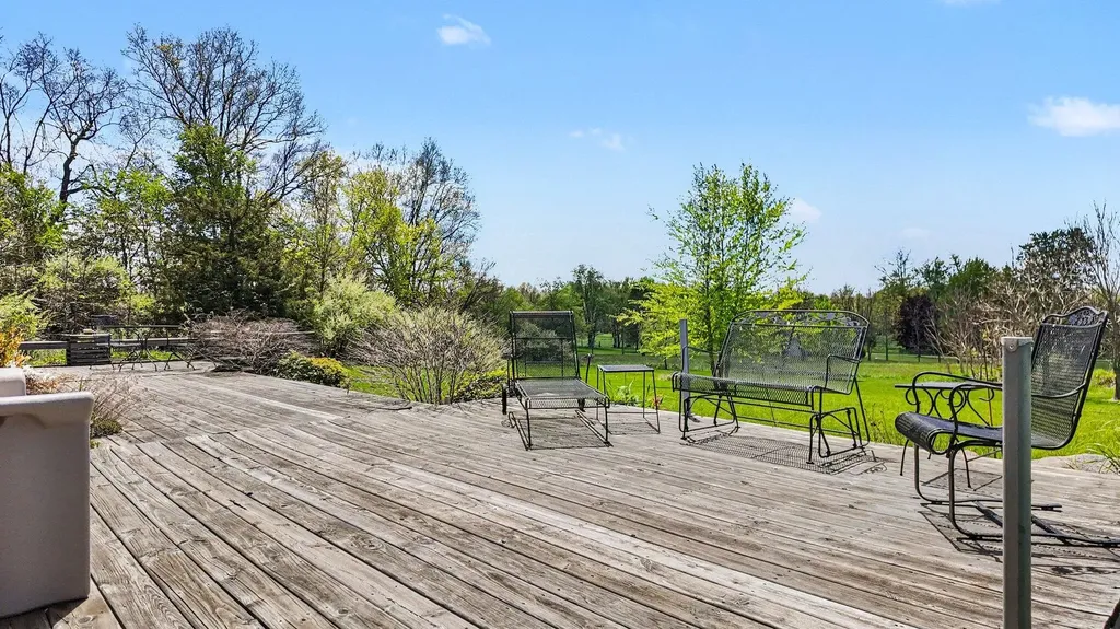 7572 Tucker Lane Leoni Township MI 49201