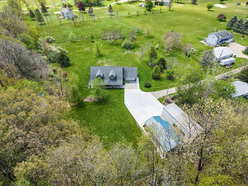 7572 Tucker Lane Leoni Township MI 49201