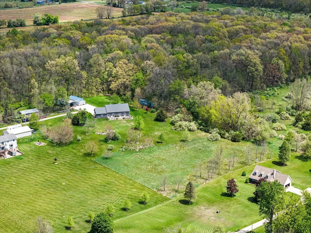 7572 Tucker Lane Leoni Township MI 49201