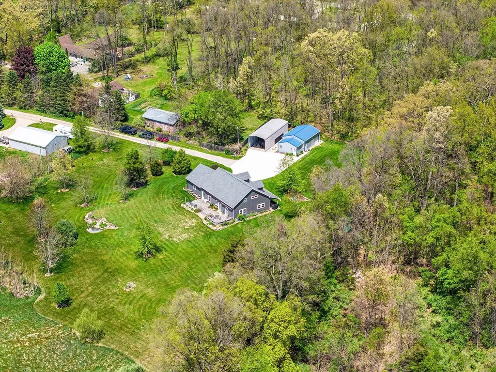 7572 Tucker Lane Leoni Township MI 49201