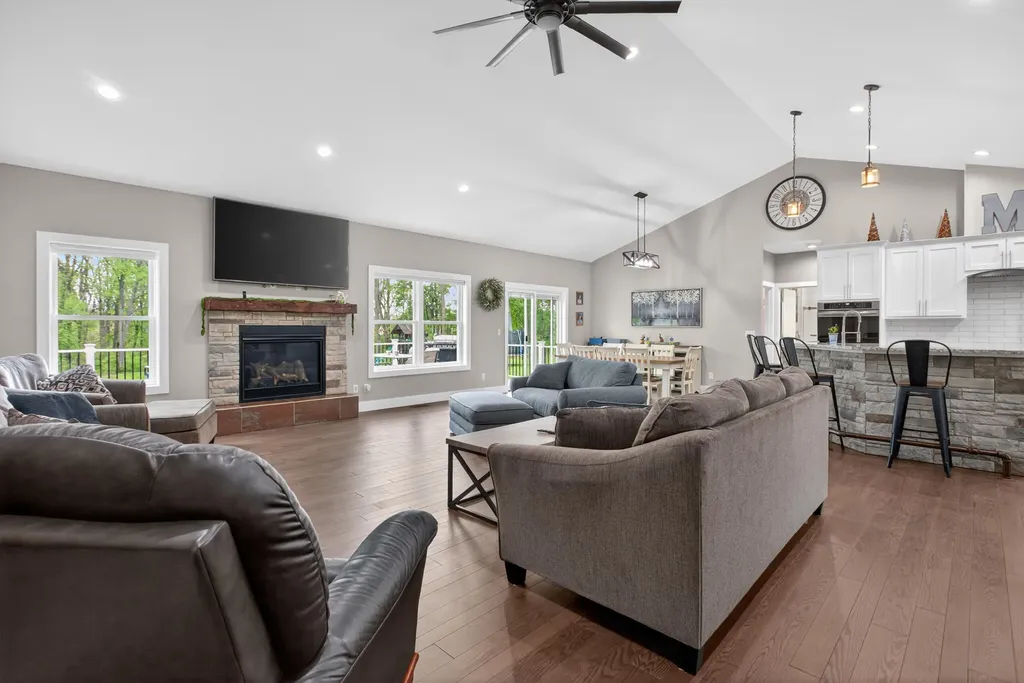 7615 Lansing Avenue Rives Township MI 49201