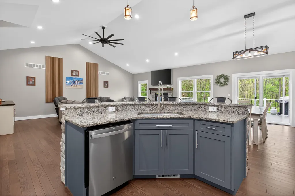 7615 Lansing Avenue Rives Township MI 49201