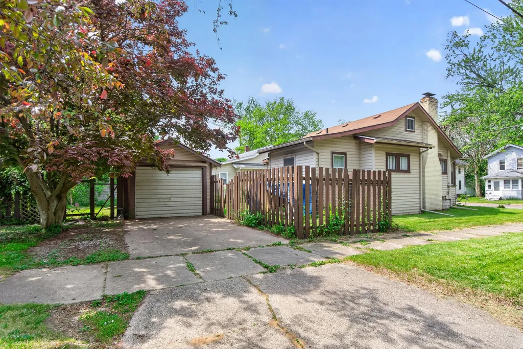 1101 Woodsum Street Jackson City MI 49203