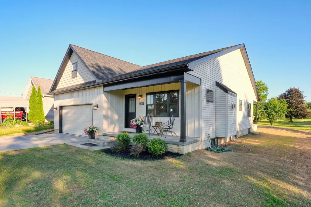 237 Ambler Drive Columbia Township MI 49230
