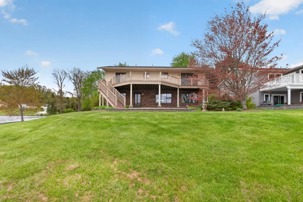 332 Riviera Drive Columbia Township MI 49230