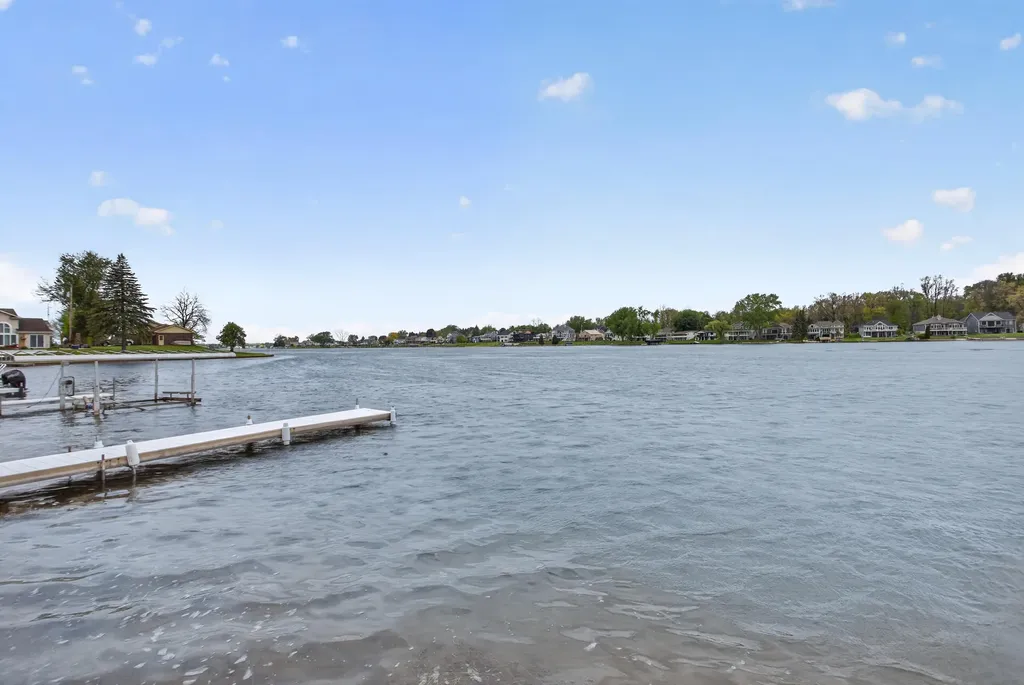 332 Riviera Drive Columbia Township MI 49230