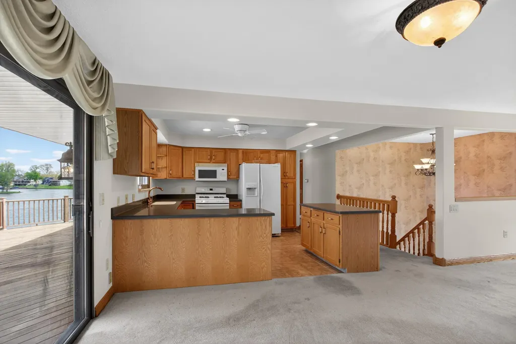 332 Riviera Drive Columbia Township MI 49230