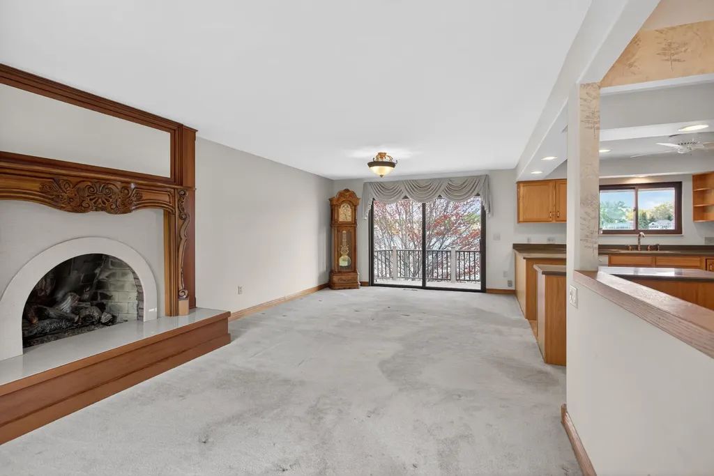 332 Riviera Drive Columbia Township MI 49230