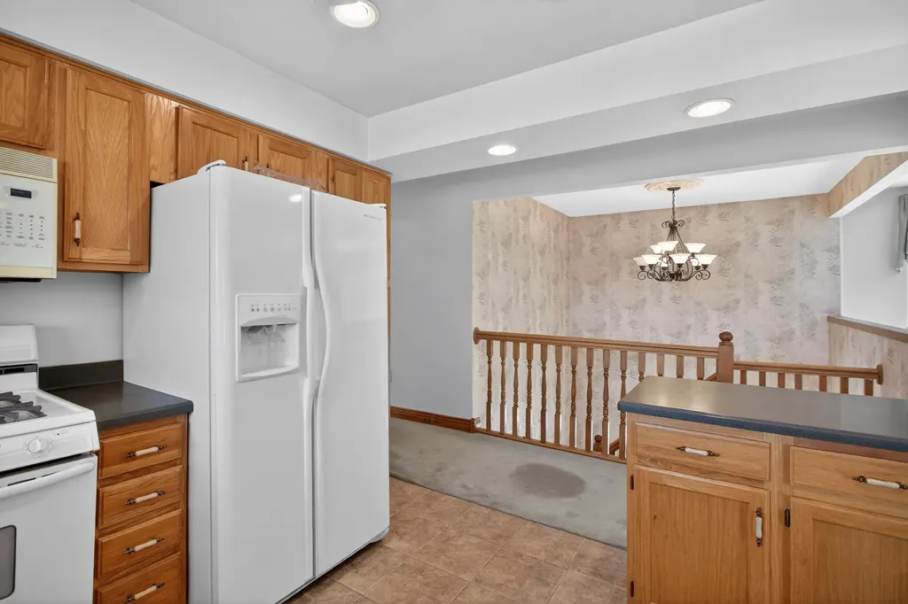 332 Riviera Drive Columbia Township MI 49230