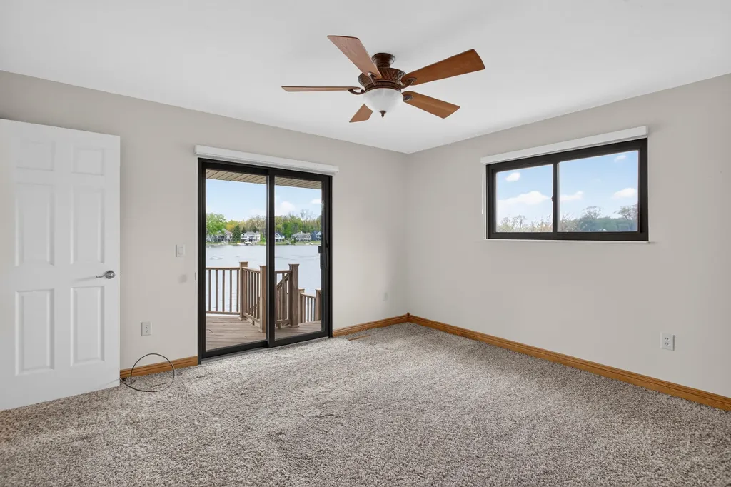 332 Riviera Drive Columbia Township MI 49230