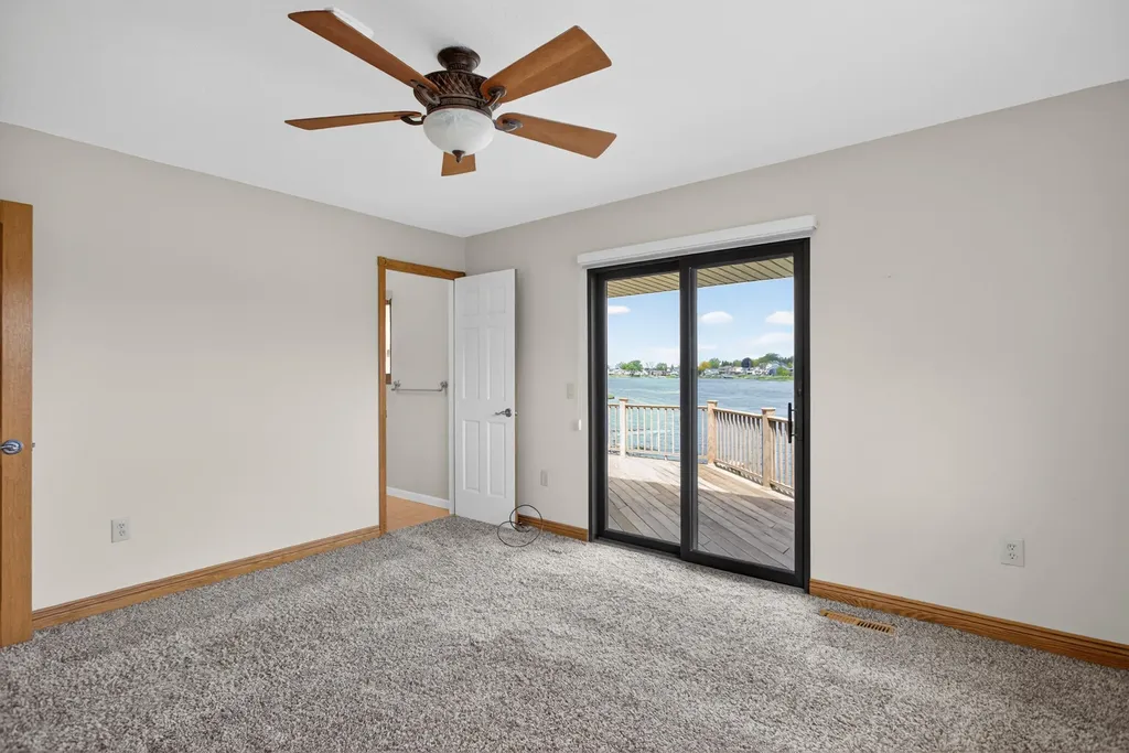 332 Riviera Drive Columbia Township MI 49230