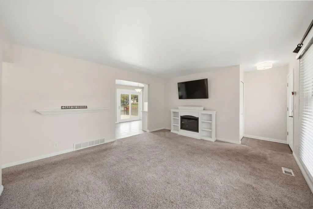 584 Birchwood Street Summit Township MI 49203