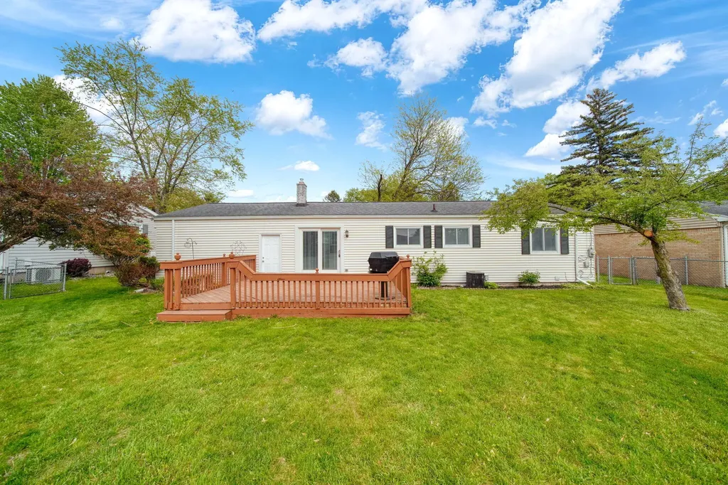 584 Birchwood Street Summit Township MI 49203
