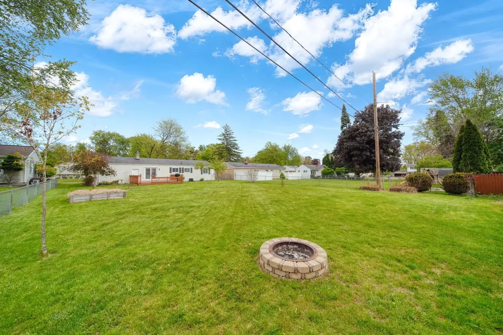 584 Birchwood Street Summit Township MI 49203