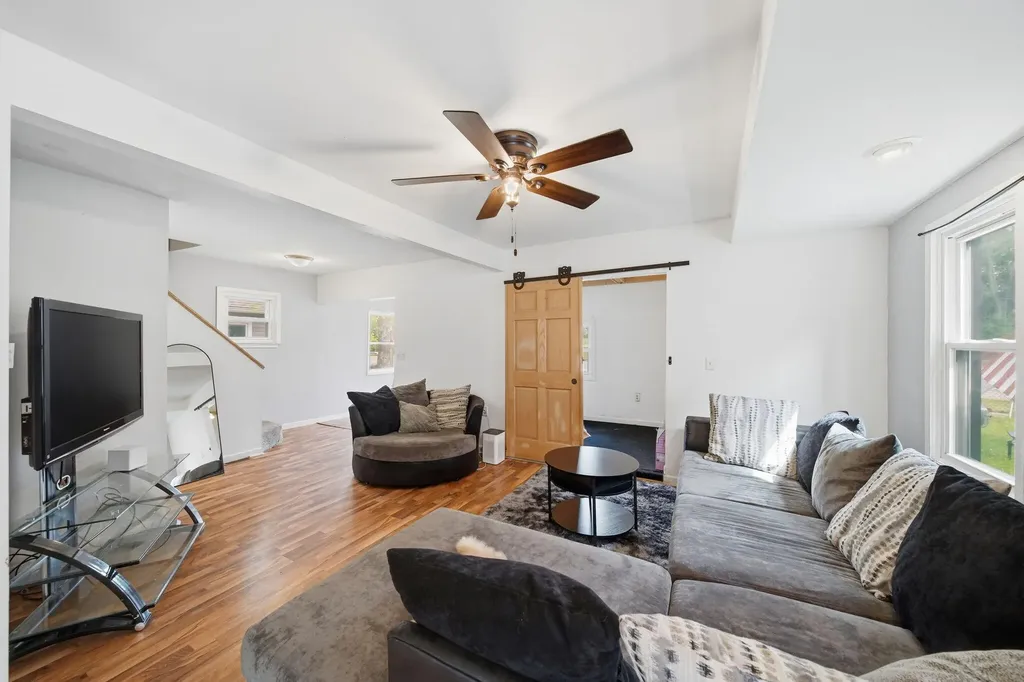 407 Hinckley Boulevard Summit Township MI 49203