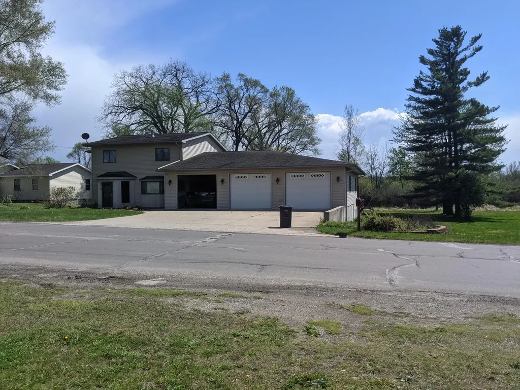 3639 Flansburg Road Leoni Township MI 49203