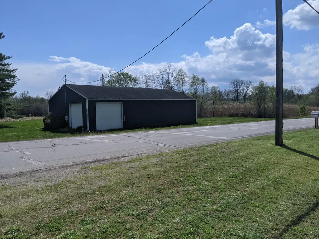 3639 Flansburg Road Leoni Township MI 49203