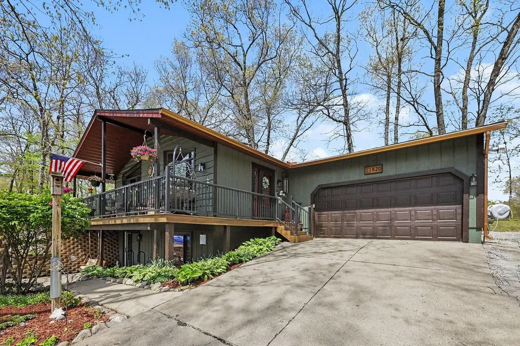 11820 Killarny Circle Somerset Township MI 49249