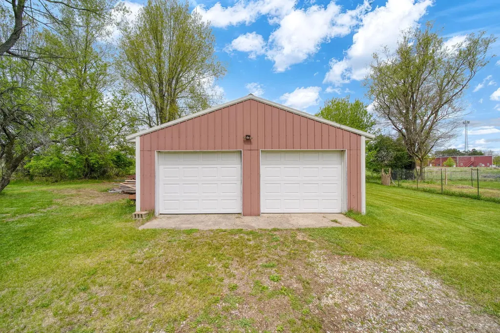 5030 E Berry Road Henrietta Township MI 49272