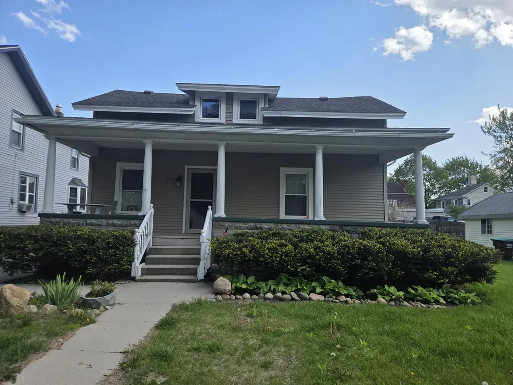 215 Brown Street Clinton Township MI 49236
