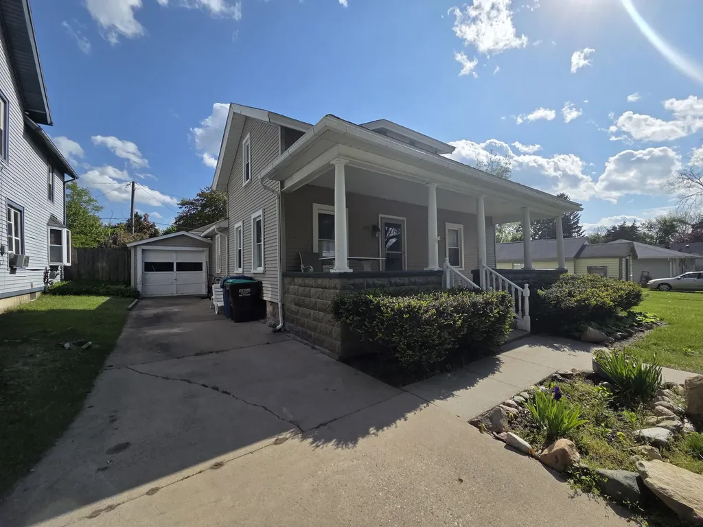 215 Brown Street Clinton Township MI 49236