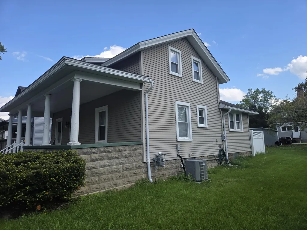 215 Brown Street Clinton Township MI 49236
