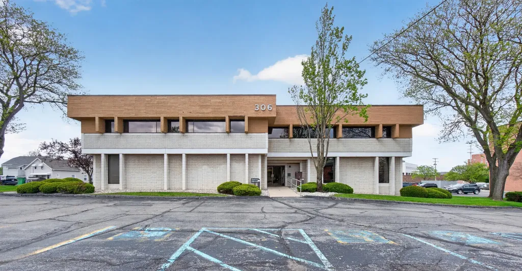 306 W Washington Avenue Jackson City MI 49201