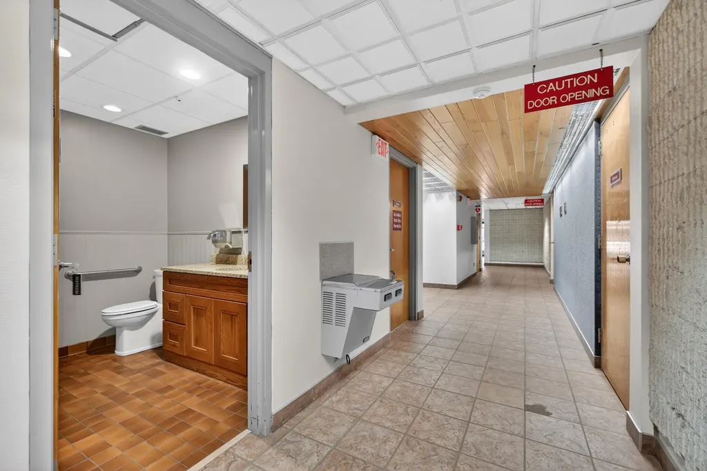 306 W Washington Avenue Jackson City MI 49201