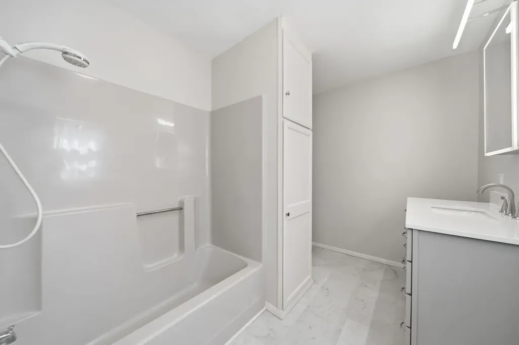 2718 Page Avenue Summit Township MI 49203