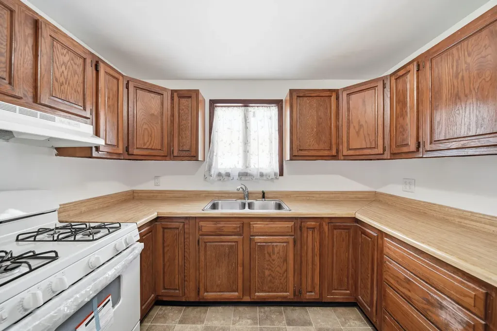 2718 Page Avenue Summit Township MI 49203