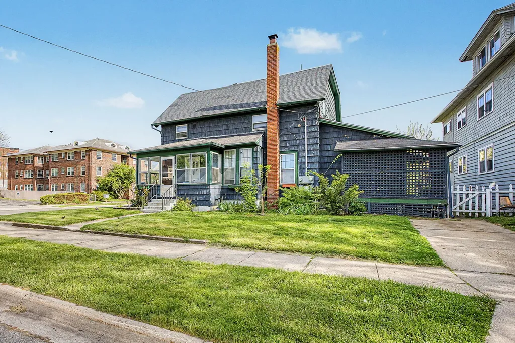 334 W Wesley Street Jackson City MI 49201