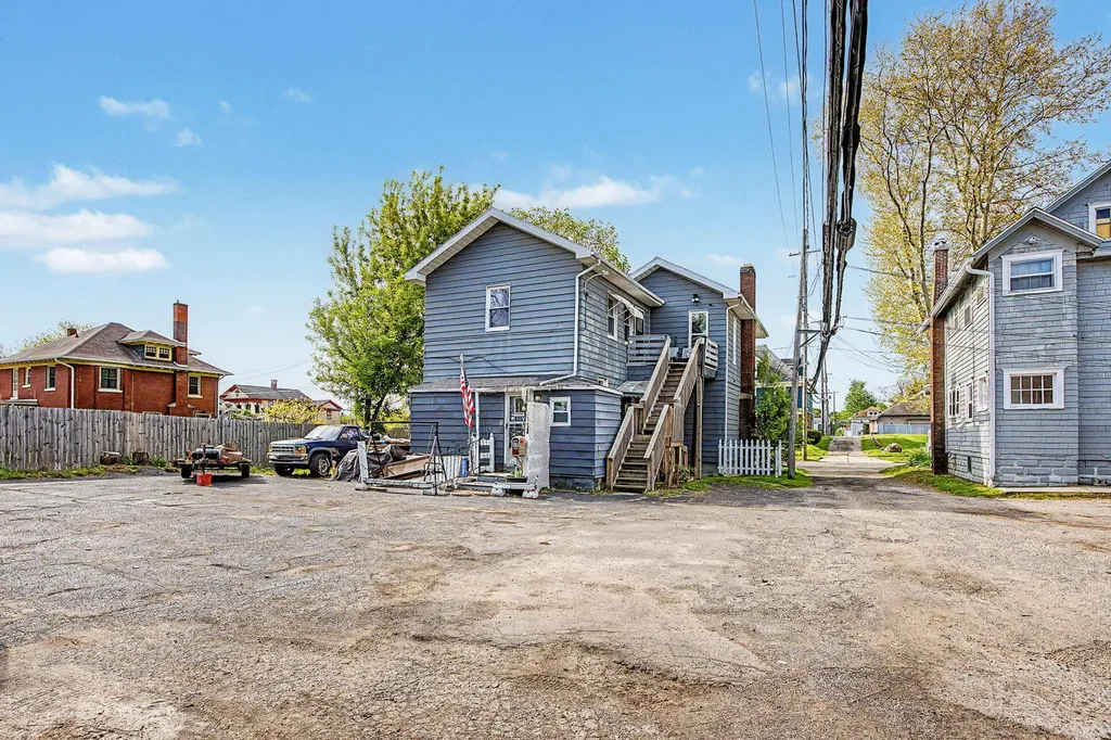 334 W Wesley Street Jackson City MI 49201