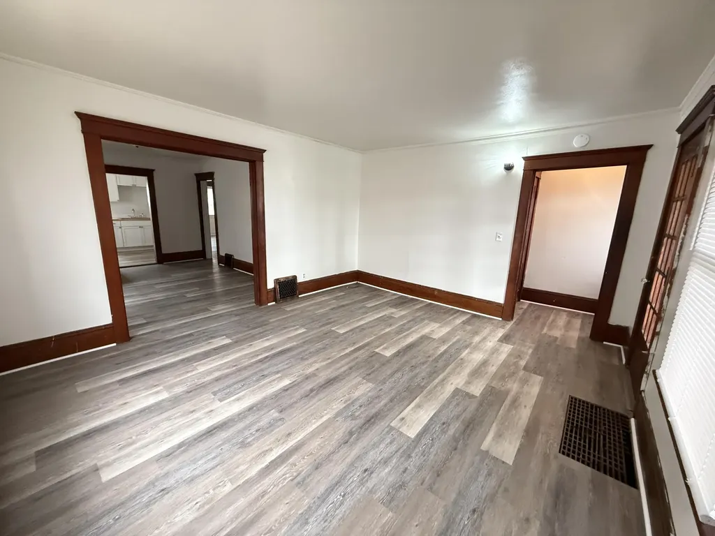 334 W Wesley Street Jackson City MI 49201