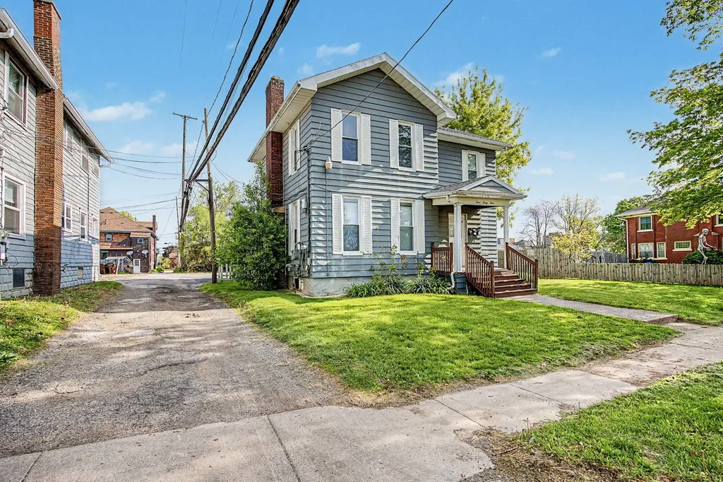 334 W Wesley Street Jackson City MI 49201