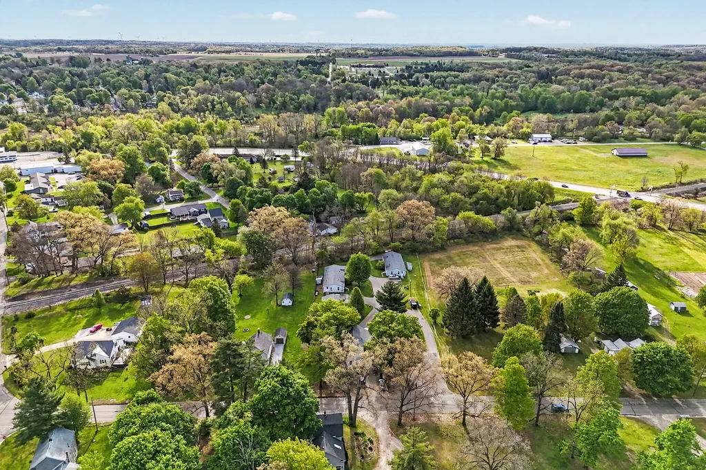 213 Reading Avenue Jonesville City MI 49250