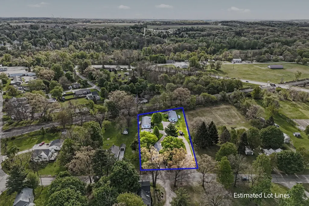 213 Reading Avenue Jonesville City MI 49250