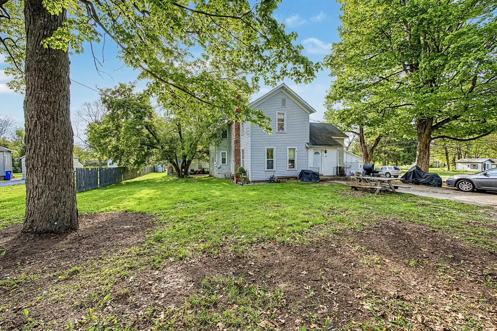 213 Reading Avenue Jonesville City MI 49250