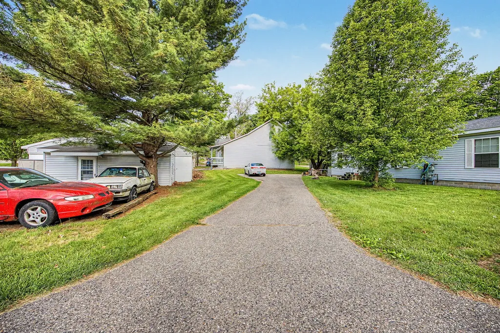 213 Reading Avenue Jonesville City MI 49250