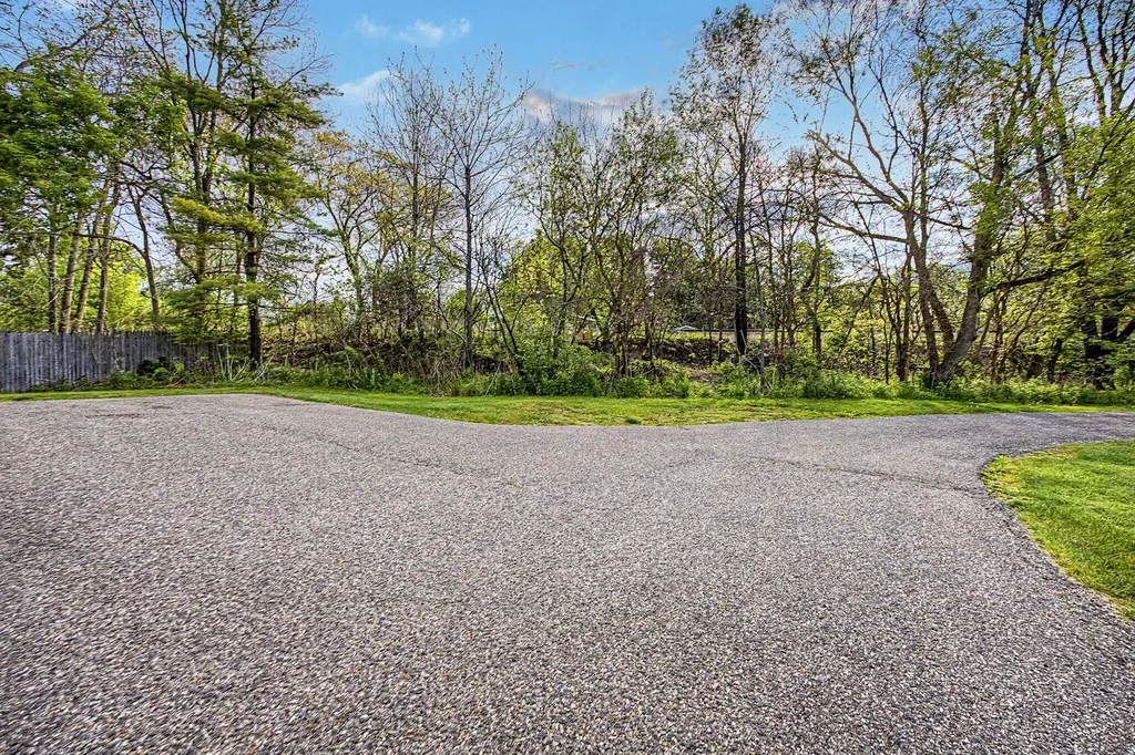213 Reading Avenue Jonesville City MI 49250