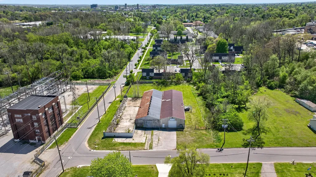 301 Hillsdale Street Blackman Charter Township MI 49202