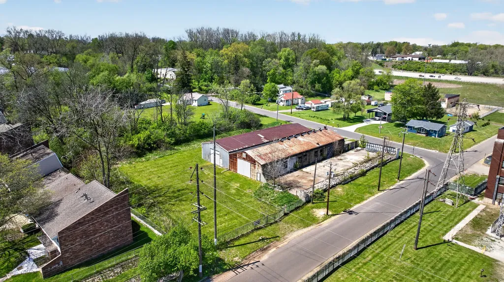 301 Hillsdale Street Blackman Charter Township MI 49202