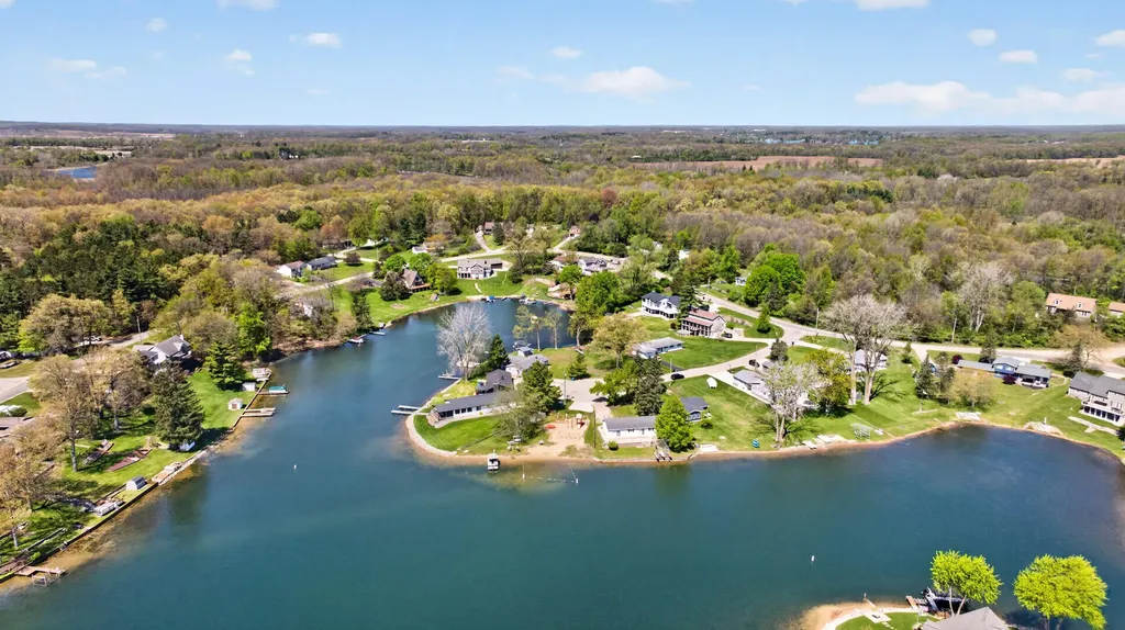 11640 Cedar Court Somerset Township MI 49249